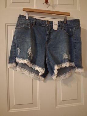 Women's Mid-Rise Blue Denim Shorts with White Lace Trim